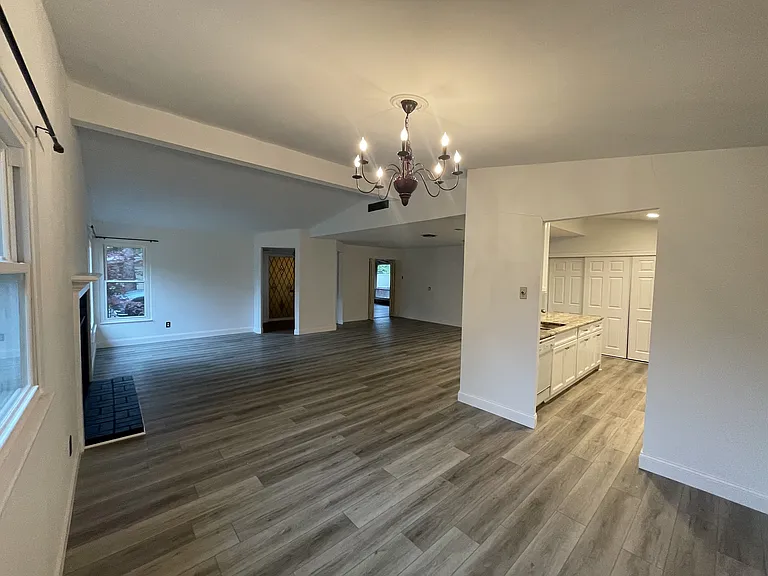 2526 Trossock Ln — Photo 5