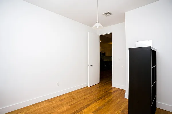 Rented by Nooklyn NYC LLC | media 6