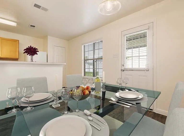 2130 Saint Lucia Calle — Photo 9