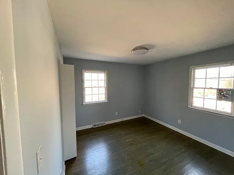 4305 Wedgewood Dr — Photo 3
