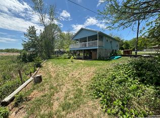 285 Isle Of View Dr, Mc Queeney, TX 78123