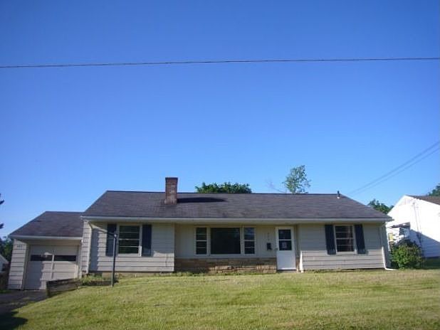 2nd image of 495 Broadview Ave
