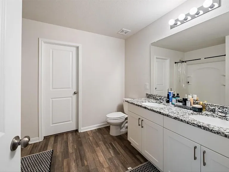 2224 Cedar Valley Dr — Photo 10