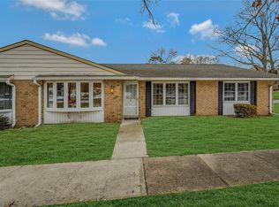 287 Berwick Ct UNIT B, Ridge, NY 11961