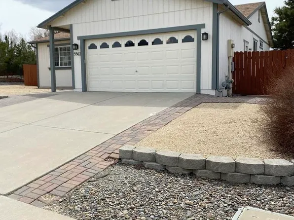 5562 Cornflower Ct, Sun Valley, NV 89433