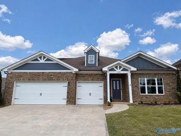 7555 Addison Dr NW, Huntsville, AL 35806