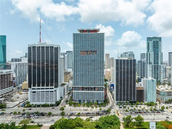 50 Biscayne Blvd APT 1701, Miami, FL 33132