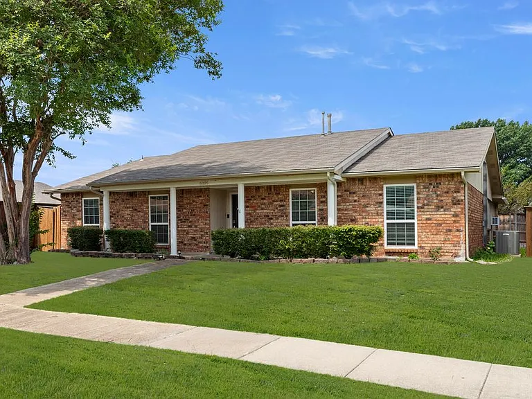 6005 Blair Oaks Dr — Photo 2
