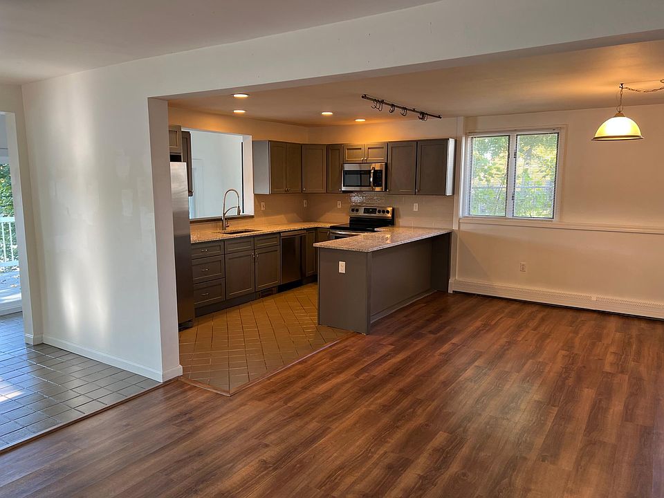 1st image of 90 Roger Williams Ave Floor 1