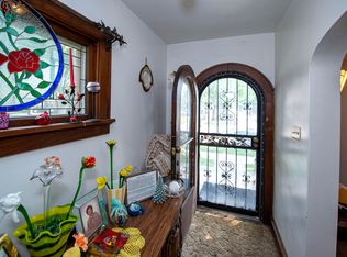 1041 S 20th St, Milwaukee, WI 53204