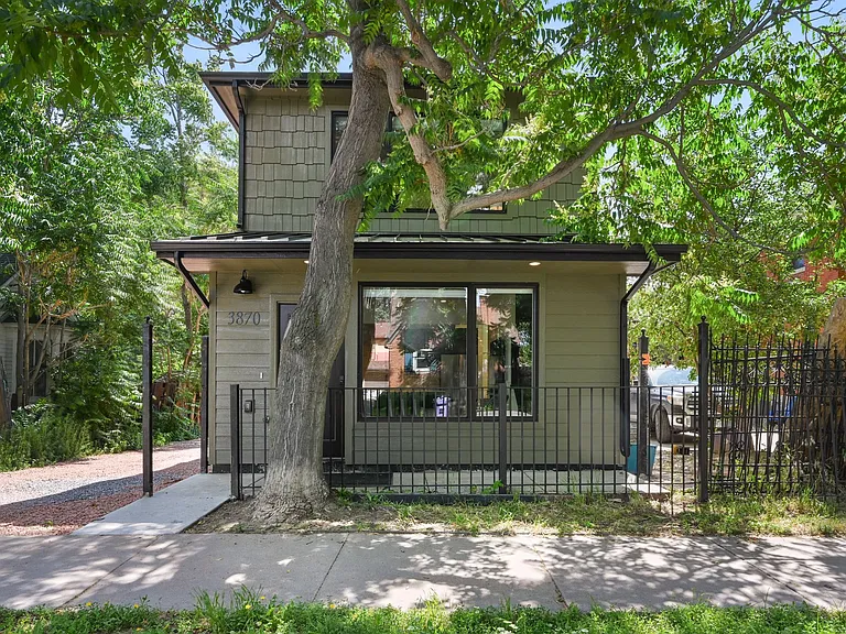 3870 N Clay St — Photo 1