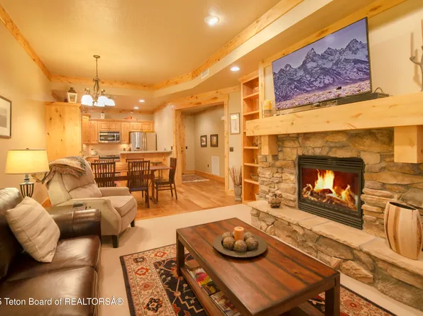 122 Hastings Dr APT 207, Victor, ID 83455
