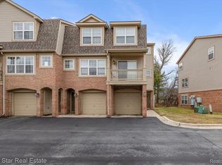 2781 Barclay Way, Ann Arbor, MI 48105