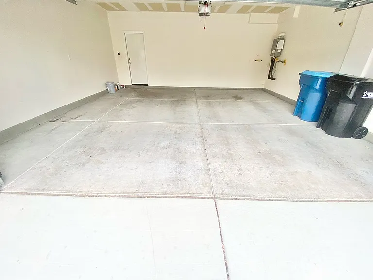 2341 Rue Royale St — Photo 32