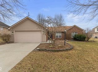 910 N Buck Creek Rd, Greenfield, IN 46140