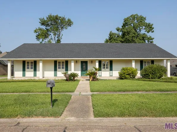 4726 Parkoaks Dr, Baton Rouge, LA 70816