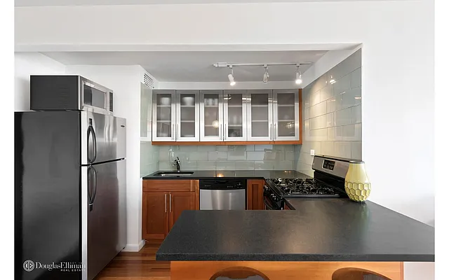 Sold by Douglas Elliman | media 3