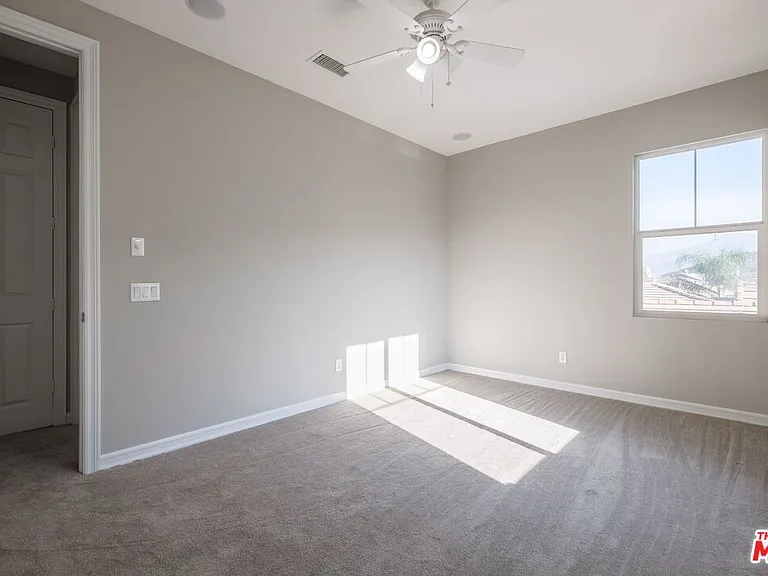 22430 Leisure Dr — Photo 32