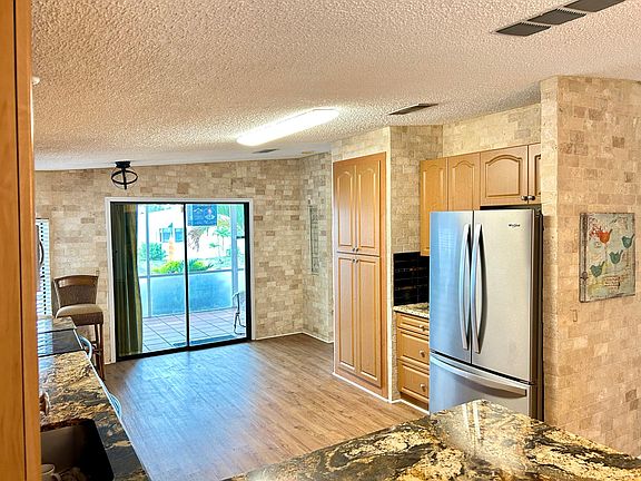 5th image of 3409 Lake Overlook Place