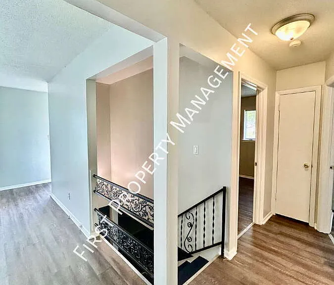 4794 Forest Wood Ln #B — Photo 5
