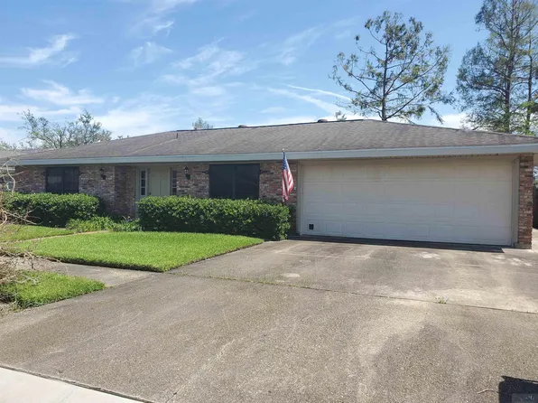 307 Nederland Dr, Houma, LA 70360