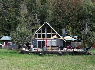 900 Trestle Creek Rd, Hope, ID 83836