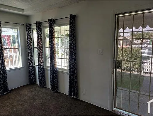 3 bed, 1800 sqft, $3,600 — Photo 3