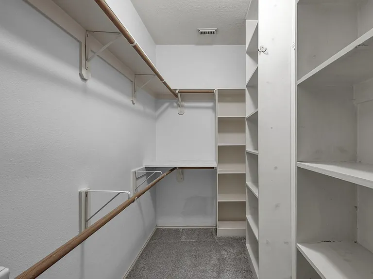 30327 Deleon Fields Dr — Photo 22