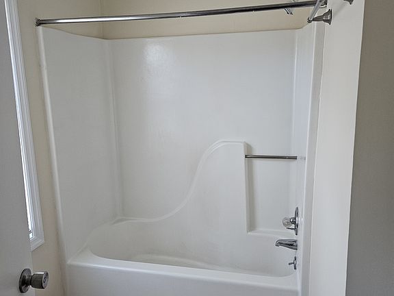 5th image of 144 Sandburg St #D