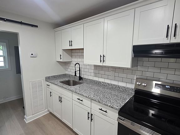 5th image of 317 Hayes St