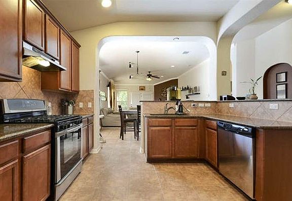 501 Purtis Creek Ln-small-013-Kitchen and Breakfast 003-666x