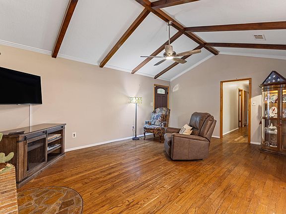 3rd image of 25 Donovan Rd
