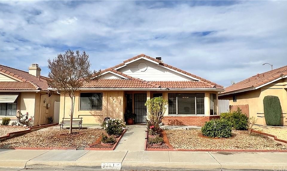 1st image of 2994 La Habra Ave