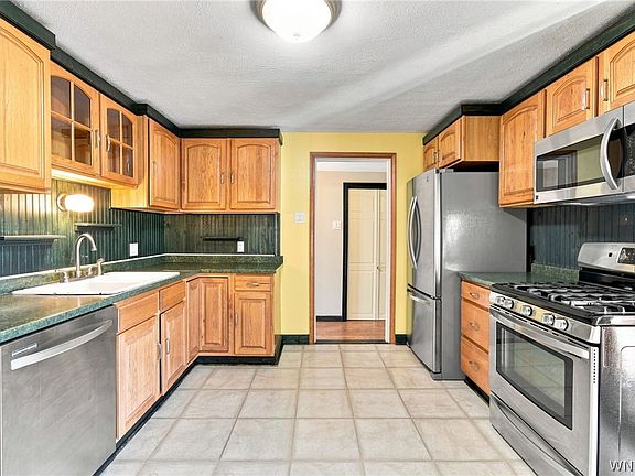 5th image of 109 Westwood Rd