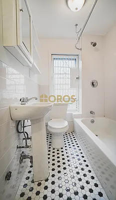 Rented by City Connections Realty | media 16