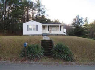 210 End Of The Ln, Galax, VA 24333