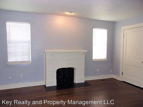 3rd image of 3020 N Robinson Ave #3739934