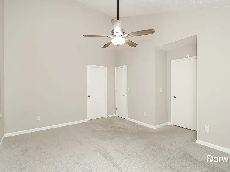48 Justin Dr — Photo 8