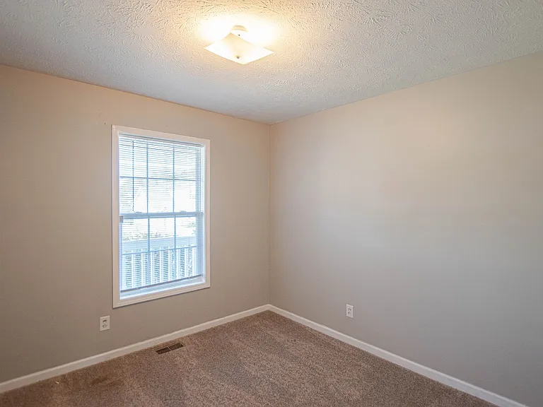 1481 McClardy Rd — Photo 13