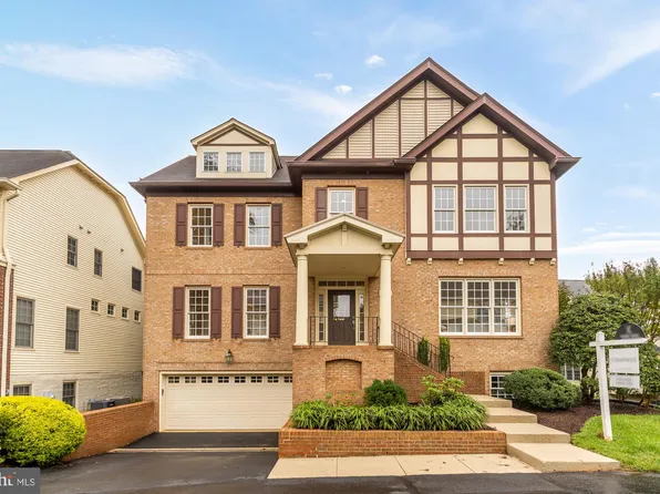 825 Woodside Pkwy, Silver Spring, MD 20910