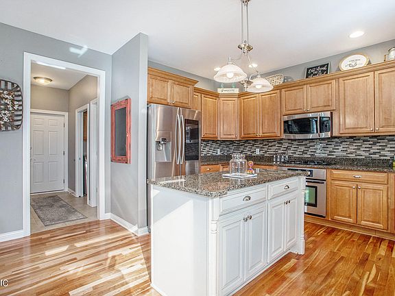 4th image of 6354 E Bay Ln