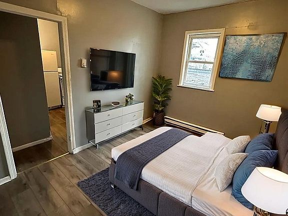 5th image of 13 Bronson St #1B