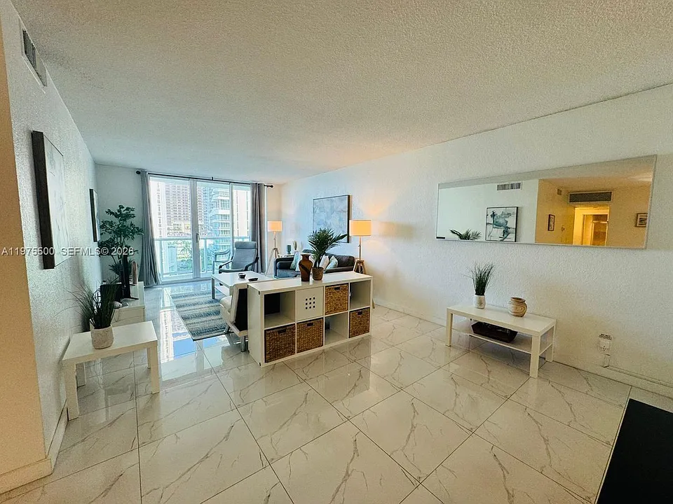 3901 S Ocean Dr #10G