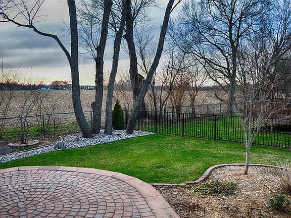 4th image of 9936 Lancaster Dr