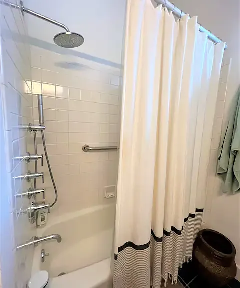 25 Montagu St #B — Photo 18