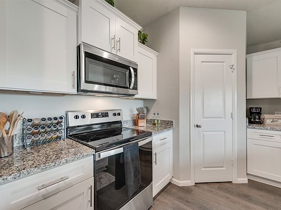 4th image of 16545 Club Springs Lane