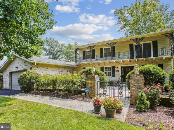 6057 River Dr, Lorton, VA 22079