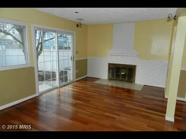 17434 Hughes Rd — Photo 2