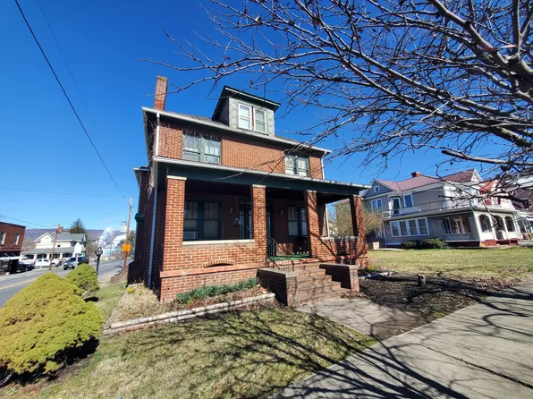 302 E Prospect St, Covington, VA 24426