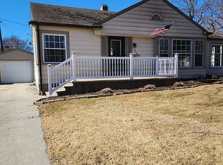 1812 Schuyler St, Peru, IL 61354